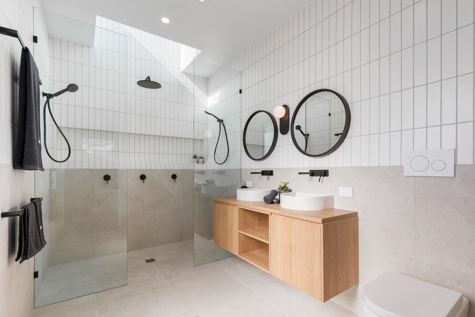 Architectural Detail Moffat Beach Building Co